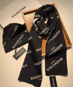 BALENCIAGA Winter Set