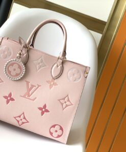 LOUIS VUITTON Bag