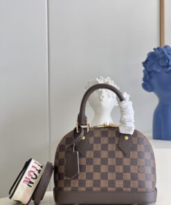 LOUIS VUITTON Bag