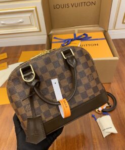 LOUIS VUITTON Bag