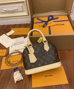 LOUIS VUITTON Bag