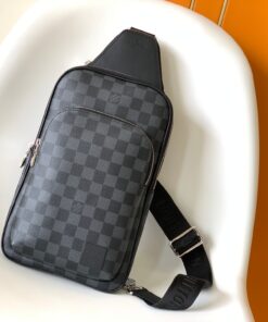 LOUIS VUITTON Bag