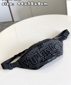 LOUIS VUITTON Bag