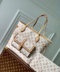 LOUIS VUITTON Bag