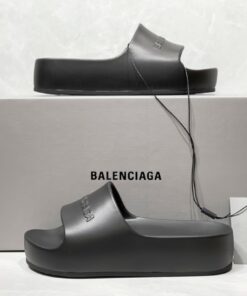 BALENCIAGA Slides
