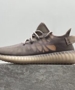 YEEZY BOOST 350
