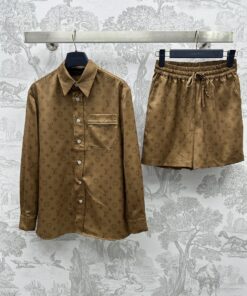 LOUIS VUITTON Set